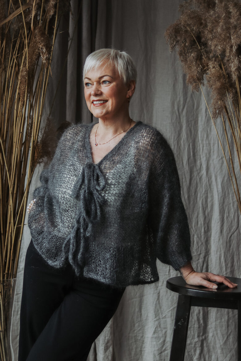 Mohēras jaka ar bantēm | THE BOW