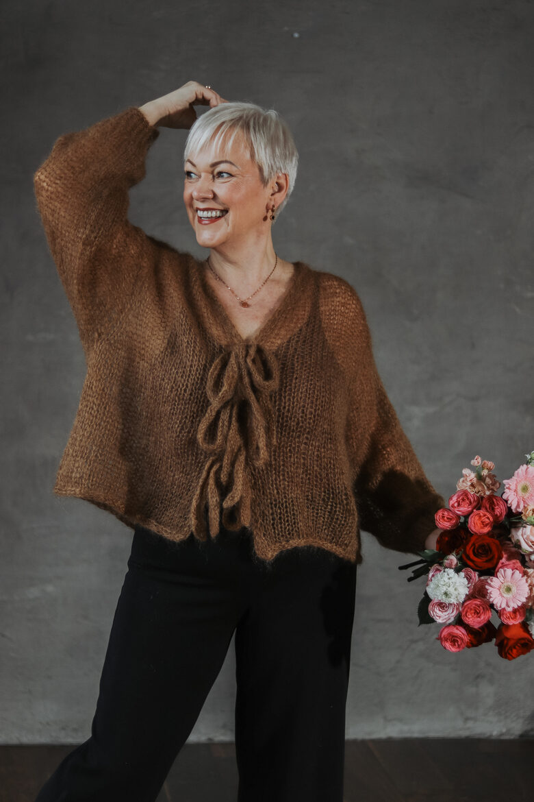 Mohēras jaka ar bantēm | THE BOW